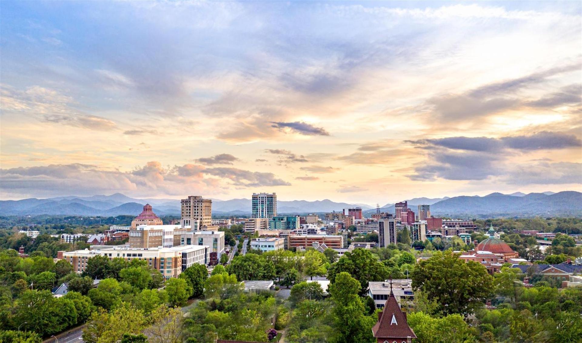 The Views Over Pack Square Asheville Buitenkant foto
